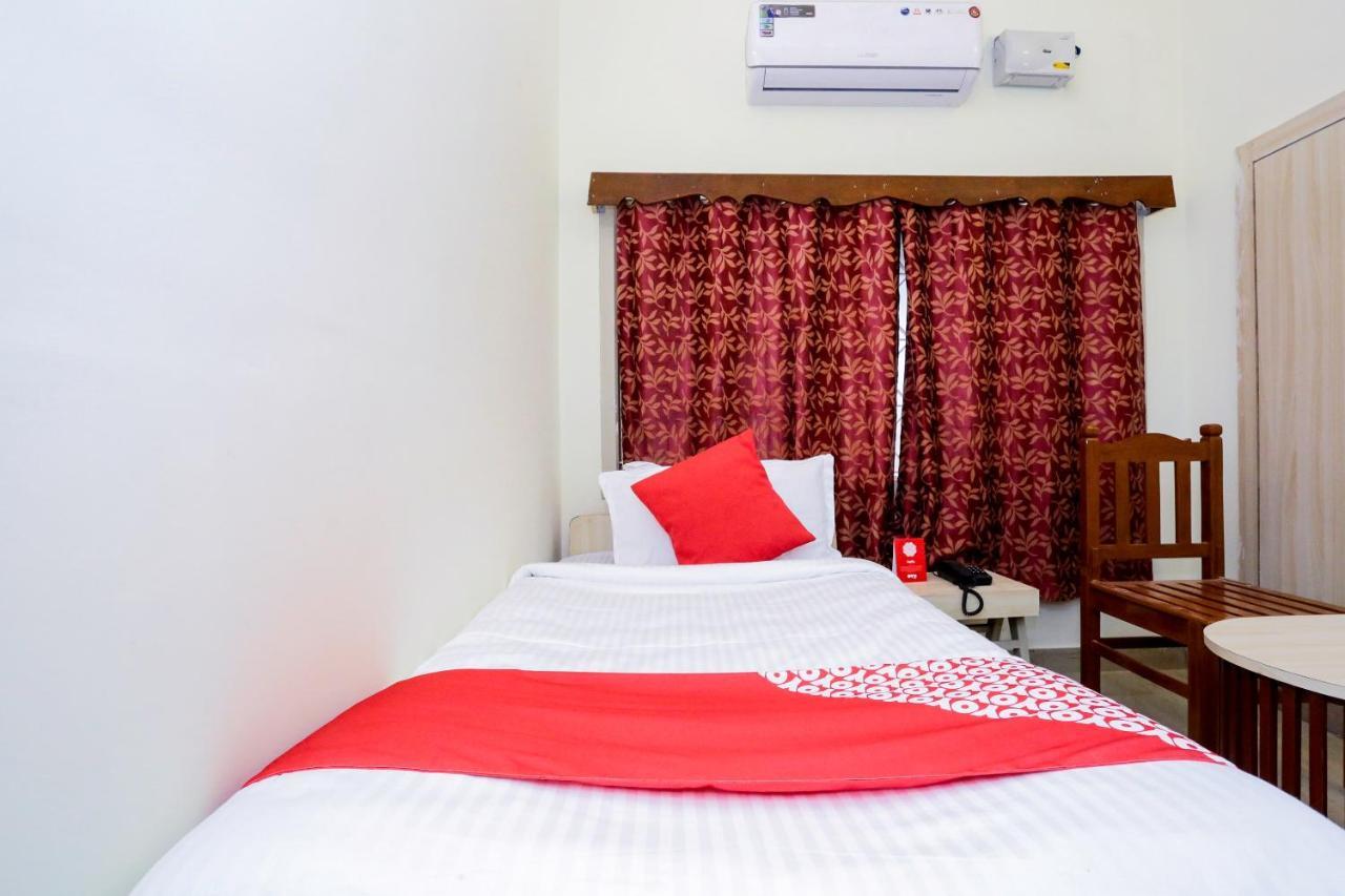 Oyo 18627 Hotel Mithila 塞勒姆 外观 照片